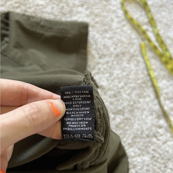 Makobi Men’s Army Green T Shirt With Pleats And Zippers Size Large - Picture 6 of 11